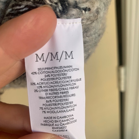 Cabi Boyfriend Button Cardigan Sweater Sz.M Neutral Browns Gray - Picture 9 of 11